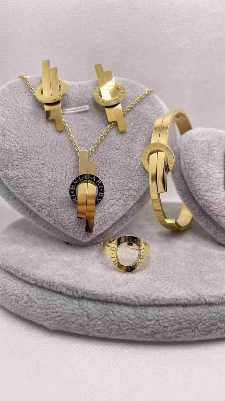 طقم بولغاري الايطالي