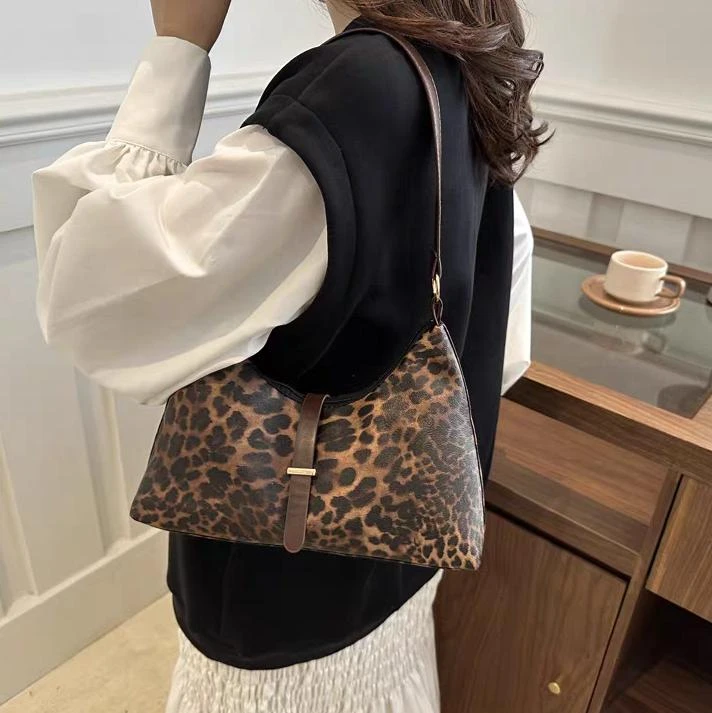 حقائب شبابيه راقيه