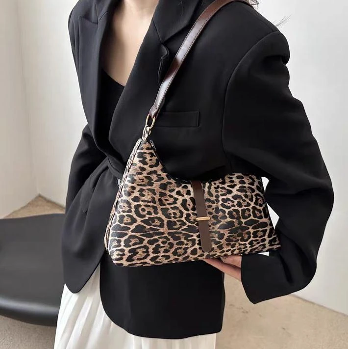 حقائب شبابيه راقيه