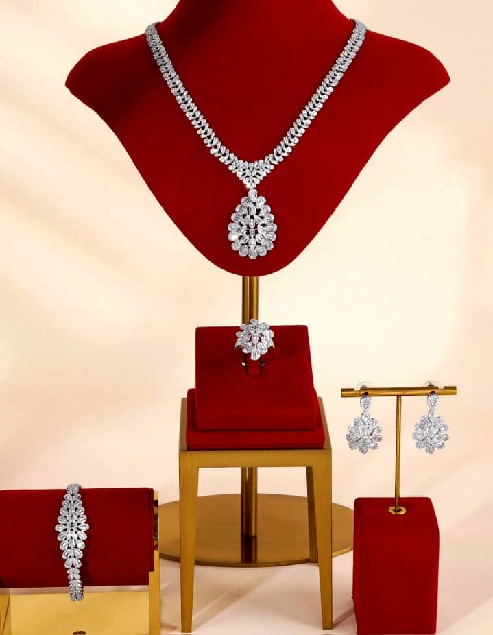 طقم زركون عرائسي كلاسيكي فخم 👑💎