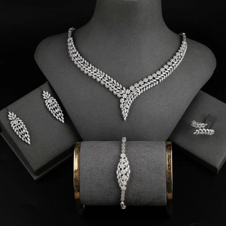 طقم زركون عرائسي كلاسيكي فخم 👑💎