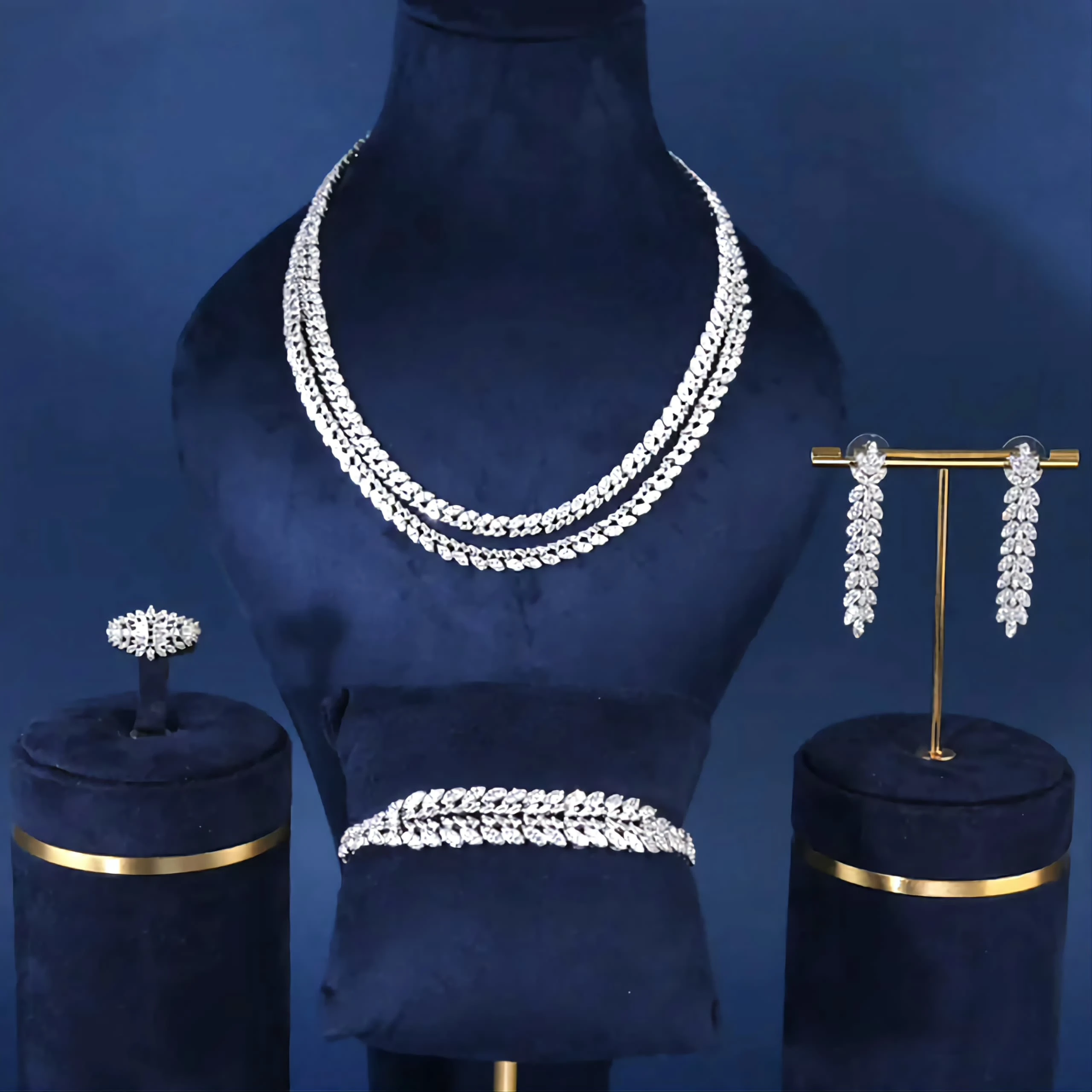 طقم زركون عرائسي كلاسيكي فخم 👑💎