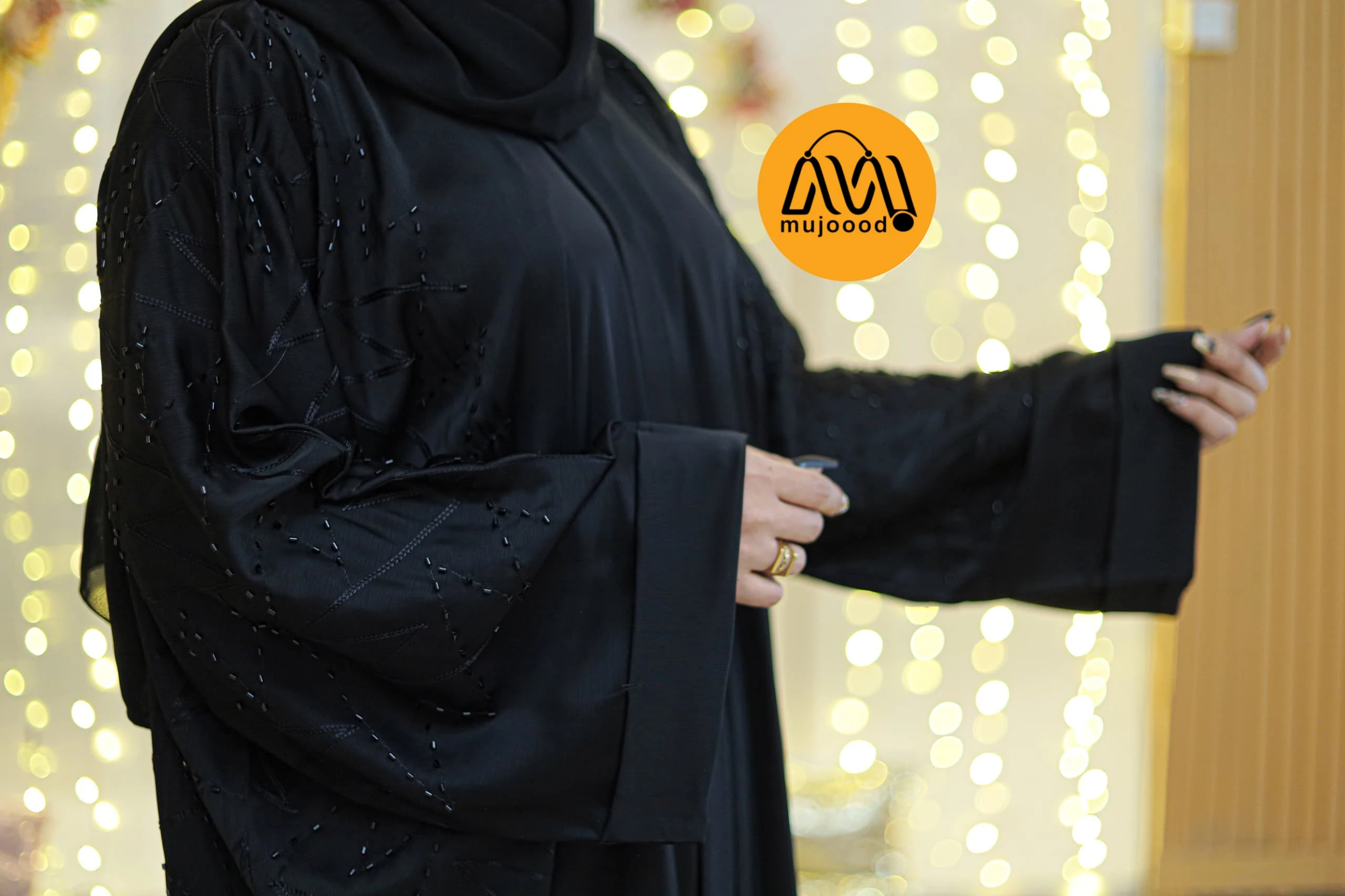 عباية السوار الملكي بتطريز الخرز الفاخر