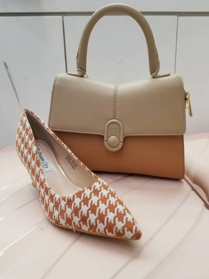 طقم كريس بلا