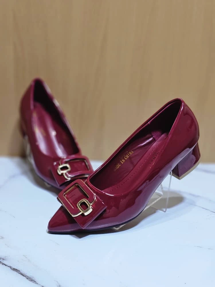 جزمه نسائي كعب عريض