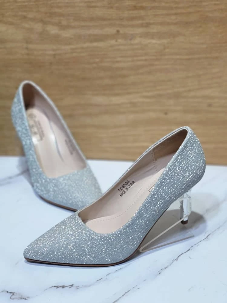 جزمة نسائي كعب