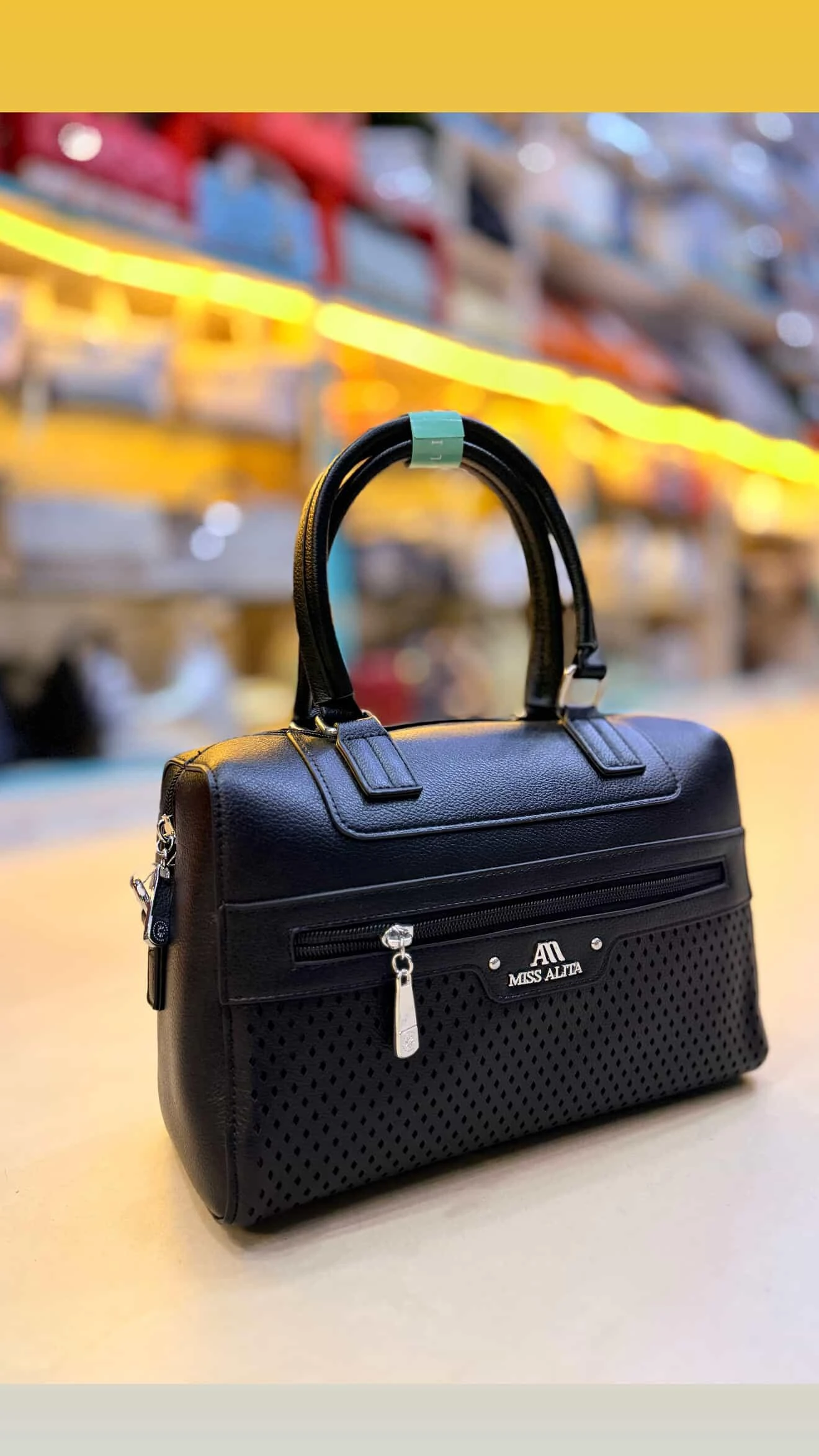 شنطة بلاك إليغانس