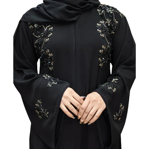 عباية تطريز فاخر بنقشات لامعة وإطلالة ملكية