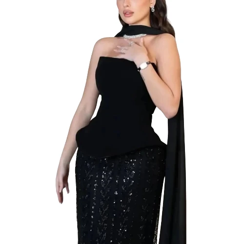 فستان سهرة أنيق بتطريز لامع وشال رقبة