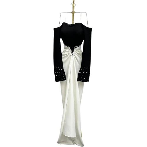 فستان سهرة ثنائي اللون بتطريز أنيق