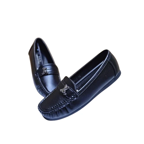 جزمه نسائي طبي