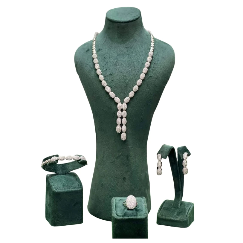 طقم زركون عرائسي كلاسيكي فخم